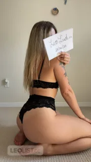 Blonde Bombshell, Slim thick & Open-Minded - Photo 4 of 8