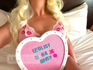IN & OUTHOT BLONDE YOUNG & TIGHT - Photo 14 of 15