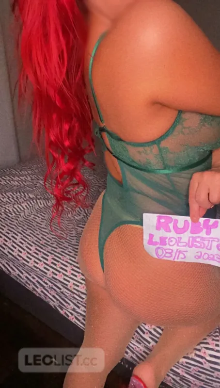 𝓢𝓮𝔁𝔂 𝓡𝓮𝓭 𝓗𝓸𝓽 𝓦𝓮𝓽& 𝓡𝓮𝓪𝓭𝔂! Squirt Queen Downtown party milf - Photo 1 of 21