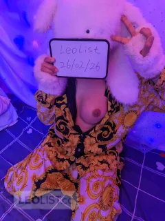 Hot New Asian Girl Open Minded No Rush service HIGHLY