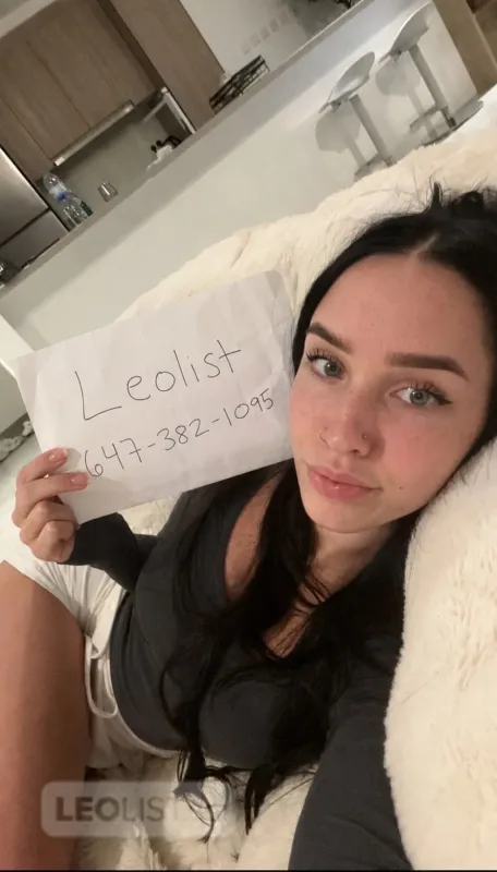 Backk in town! Cute girl next door, 23 y/o IN & OUT AVAIL - Photo 1 of 6