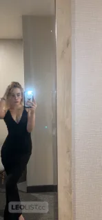 IN/OUT AIRPORTPARTY BLONDE ELLIE IS BACK - Photo 15 of 16