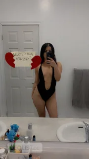 🦩 g i r l . n e x t . d o o r🦩 - Photo 13 of 13