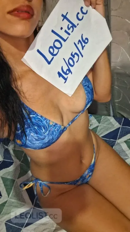 24y/o Kitty is wet and needs to be played with you . - Photo 1 of 9