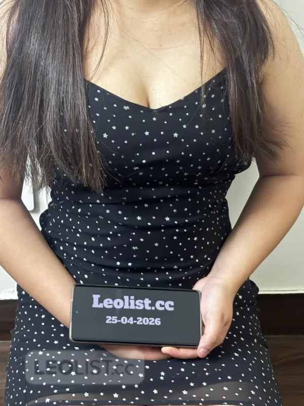 HOT INDIAN STUDENT GIRL AVAILABLE - Photo 1 of 5