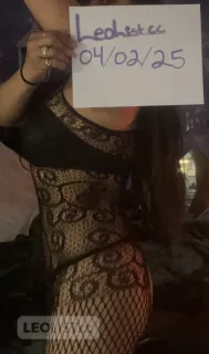 Who Wants To Be Worshiped By This SEXGoddess - Photo 3 of 15