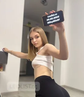 Miley Fresh 19 yo Tiny & Tight - Photo 2 of 13