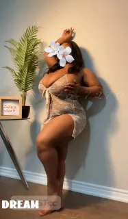 COME PLAY WITH MY BIG SOFT B00BIES! A SWEET LITTLE TREAT - Photo 10 of 18
