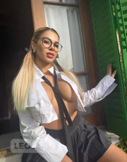 Be your horny slut today and fuck me until I cum! - Photo 11 of 15