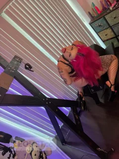 Goth Girl wants to misbehave - Photo 18 of 23