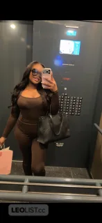 𝓤𝓹𝓼𝓬𝓪𝓵𝓮 ᴄᴜʀᴠʏ ʙᴏᴍʙꜱʜᴇʟʟ ebony 🫦 Party Girl - Photo 17 of 20