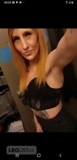 Tanned tight and tattooed - Photo 11 of 12