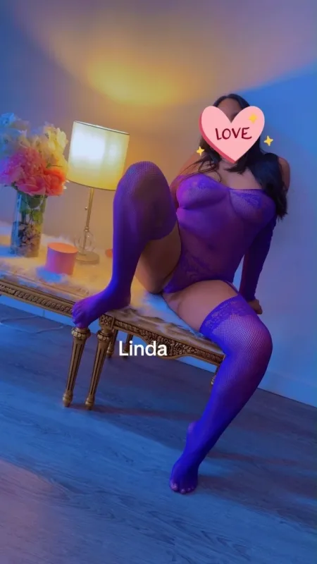 linda is available!! - 27 - Photo 1 of 4