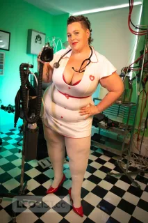 Fun BBW who loves to Play! - Photo 8 of 12