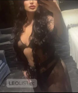Young and sexy - Photo 6 of 12