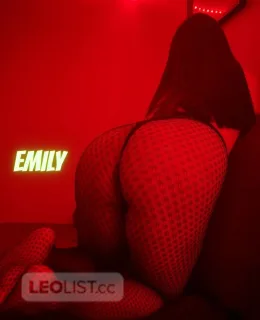 LATE NITE W/ MEXICAN EMILY+CANADIAN CELINE+SLIM YOYO&XIXI - Photo 1 of 10